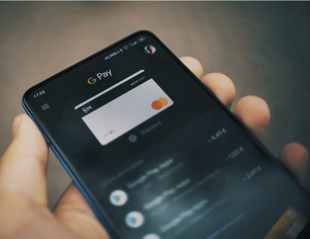 Tela de celular mostra métodos de pagamento