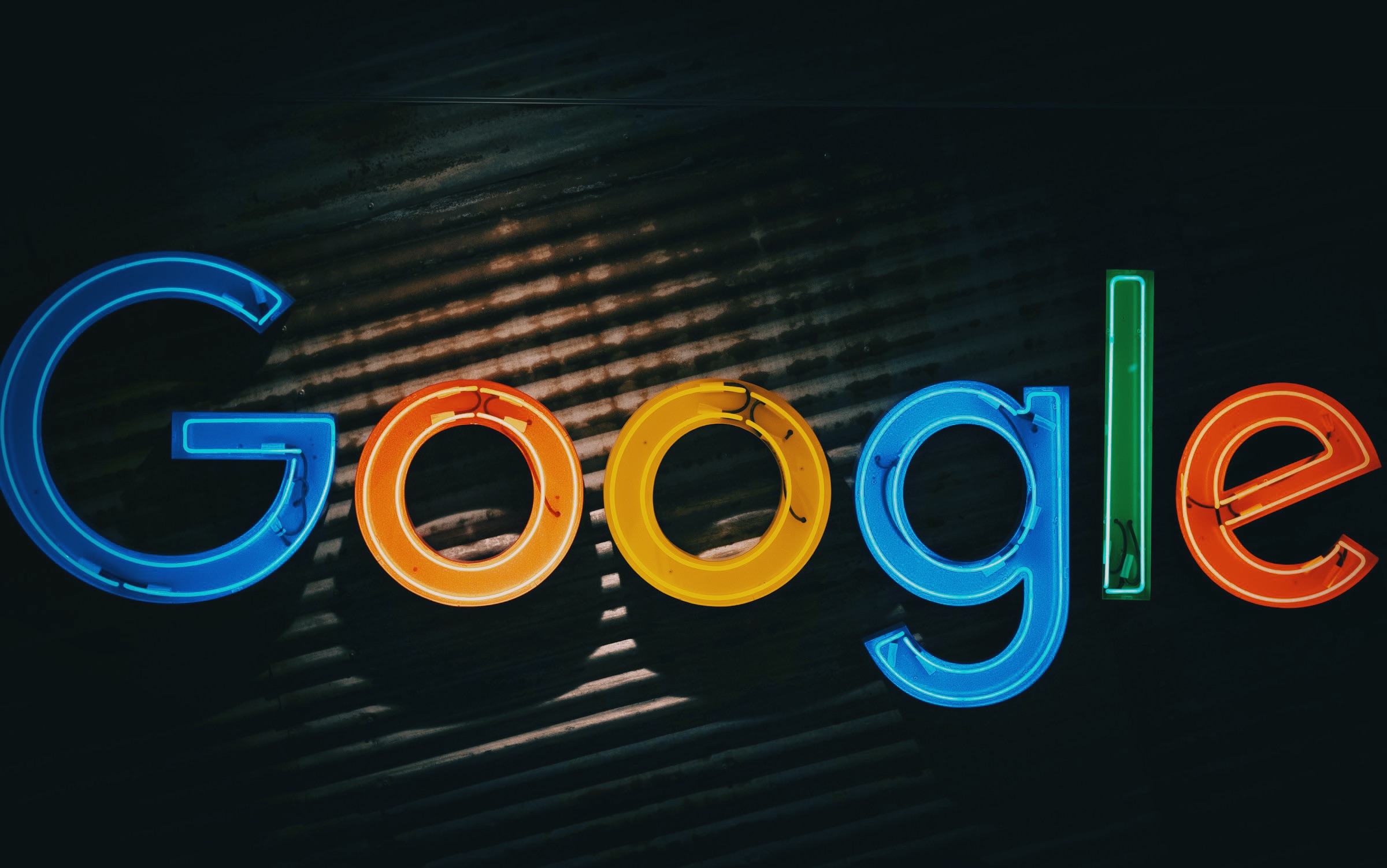 Logo do Google em neon